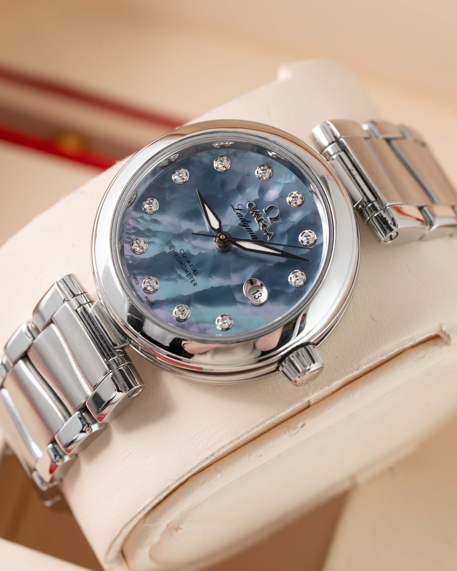 Omega De Ville Ladymatic 425.30.34.20.57.003 2019 thumbnail 3