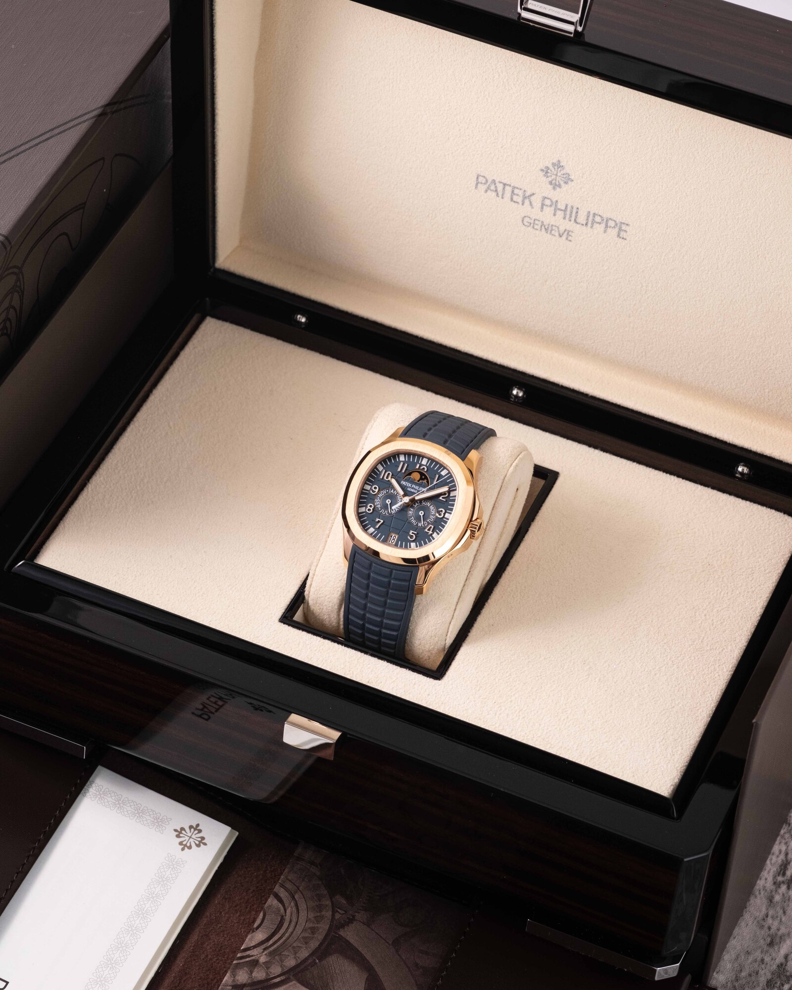 Patek Philippe Aquanaut 5261R-001 thumbnail 2