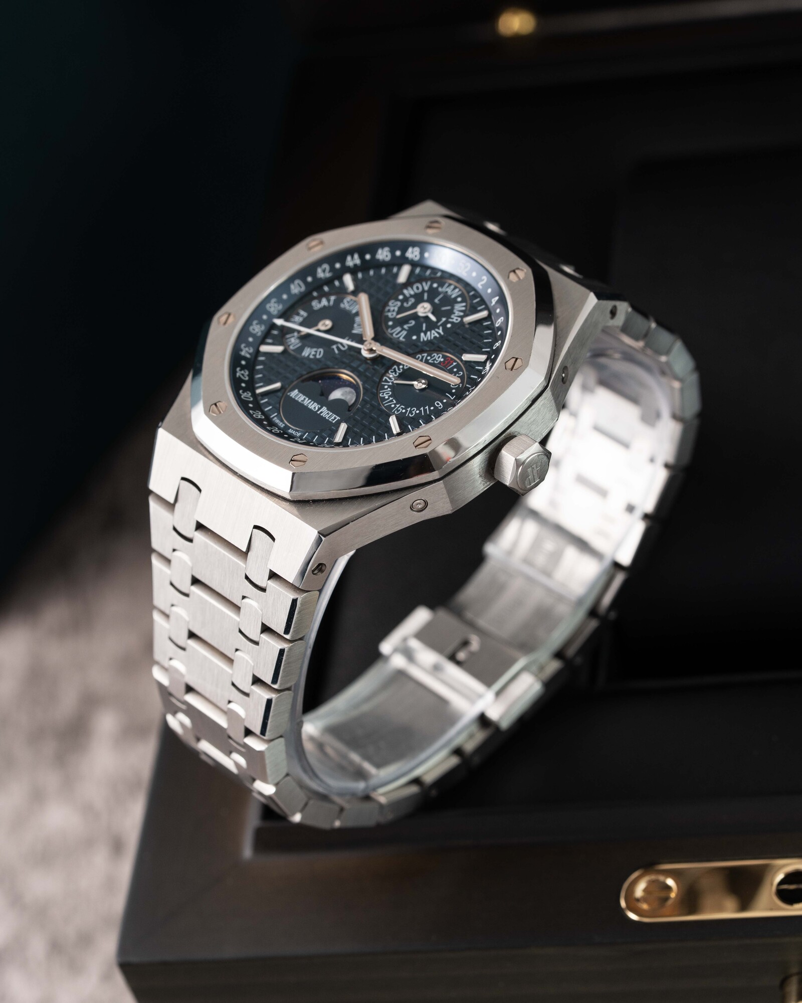Audemars Piguet Royal Oak Perpetual Calendar 26574ST.OO.1220ST.02 2018 thumbnail 3