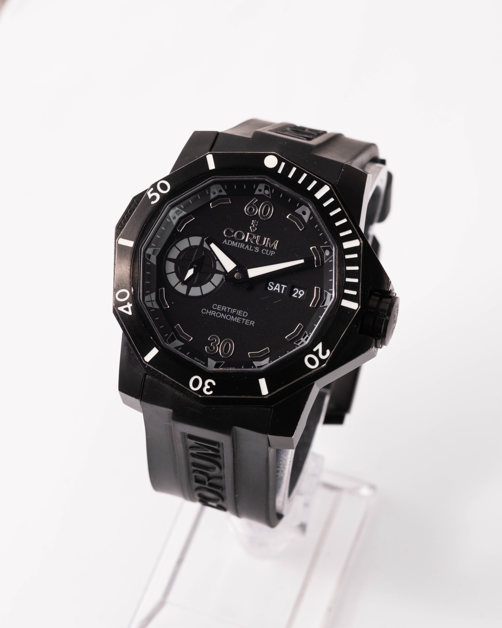 Corum Admiral Cup Deep Hull 01.0076 thumbnail 2