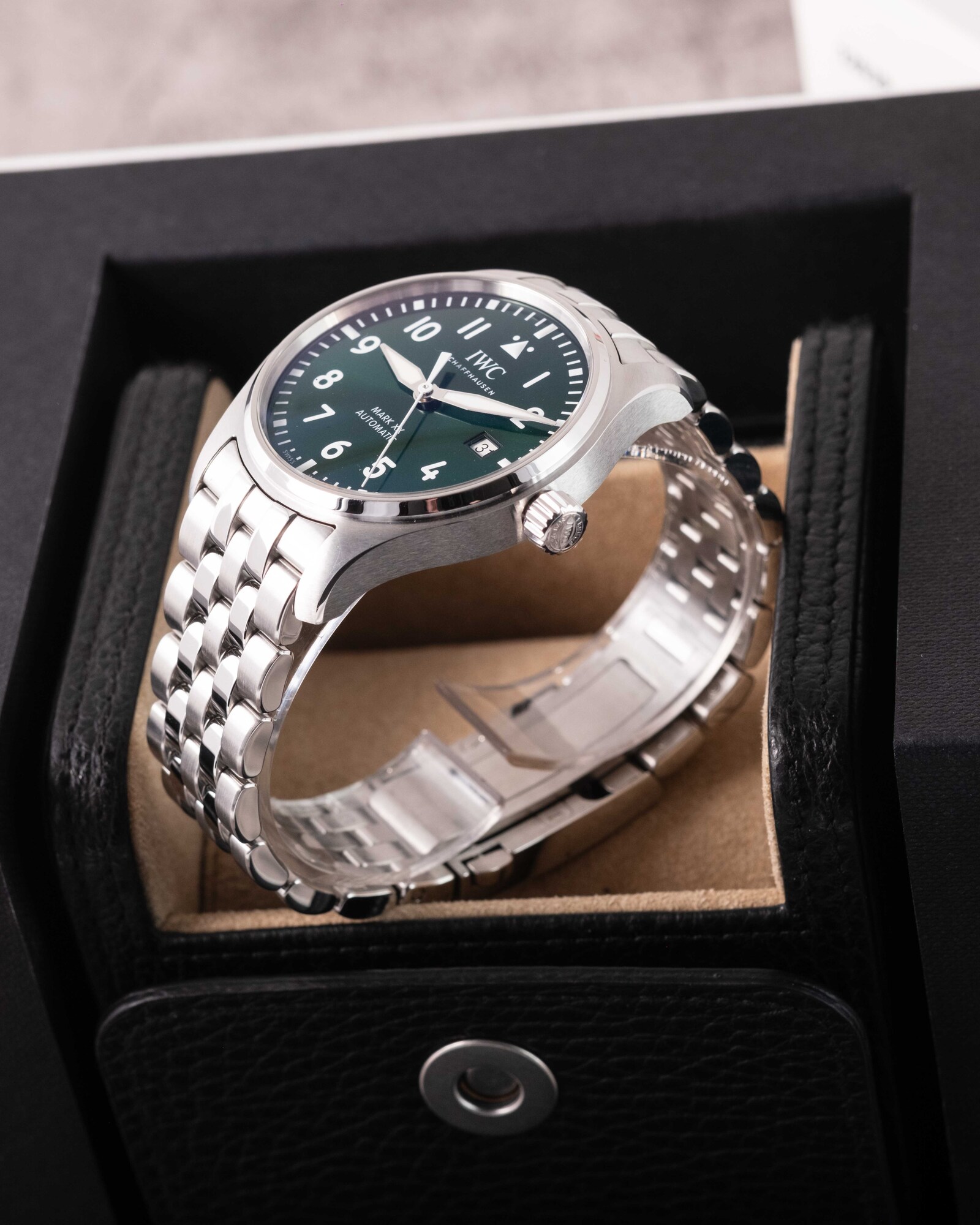 IWC Pilot Mark IW328206 2025 thumbnail 3